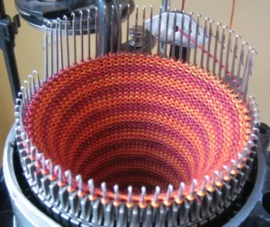 Strikning af strømpe på maskine